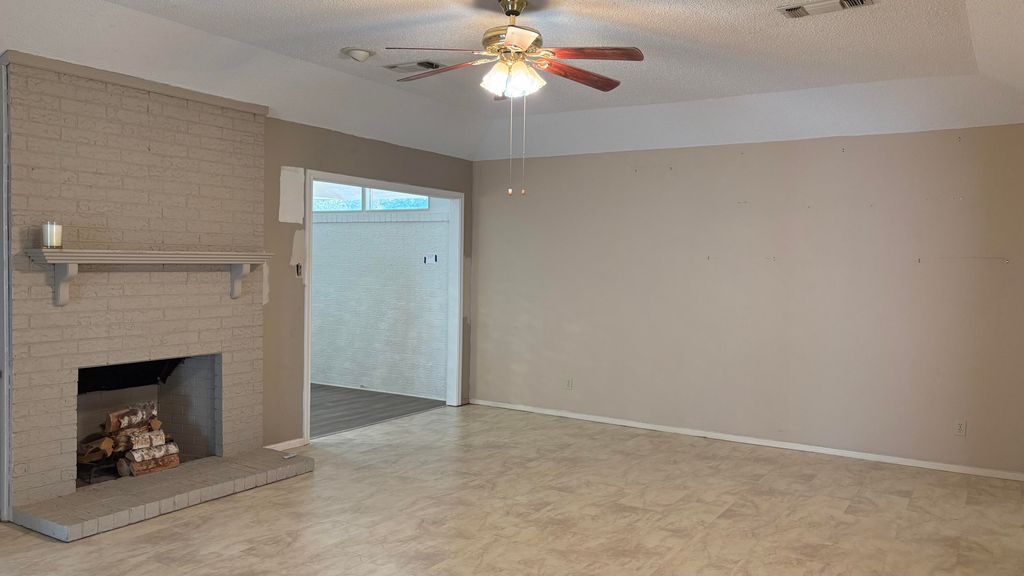 Image 3 of property listing at 3721 Inglewood Drive, San Angelo, TX 76904
