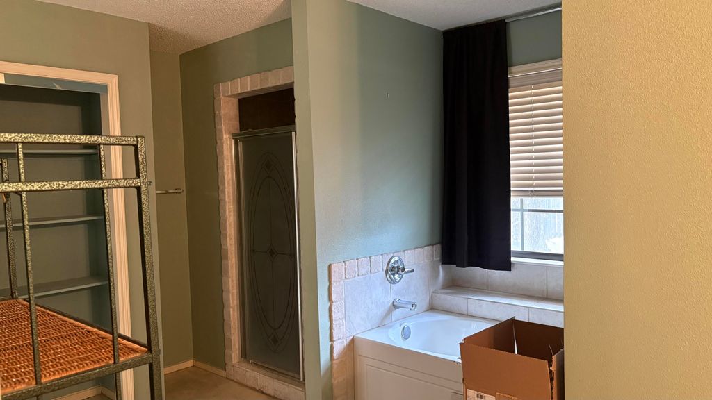 Image 6 of property listing at 3721 Inglewood Drive, San Angelo, TX 76904