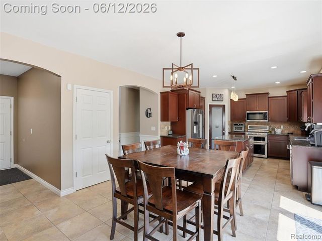 50606 Bredenbury Drive, Macomb, MI 48044