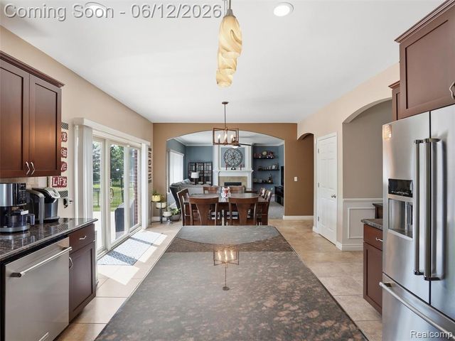 50606 Bredenbury Drive, Macomb, MI 48044
