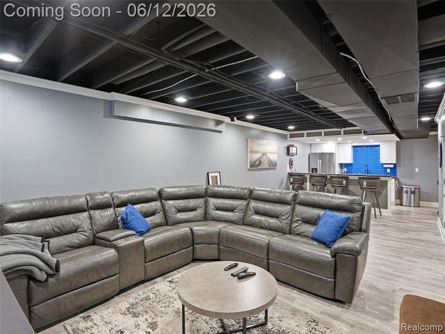 50606 Bredenbury Drive, Macomb, MI 48044