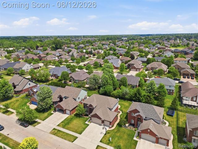 50606 Bredenbury Drive, Macomb, MI 48044