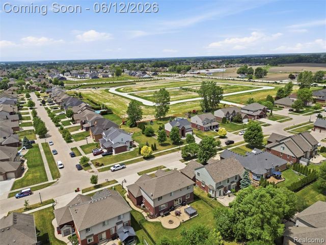 50606 Bredenbury Drive, Macomb, MI 48044