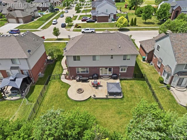 50606 Bredenbury Drive, Macomb, MI 48044