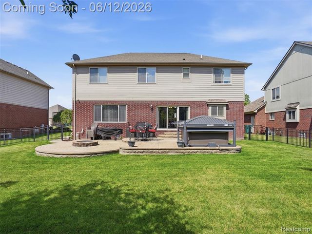 50606 Bredenbury Drive, Macomb, MI 48044