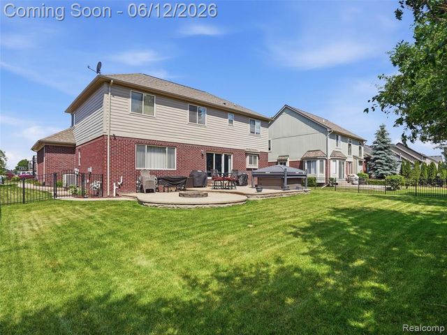 50606 Bredenbury Drive, Macomb, MI 48044