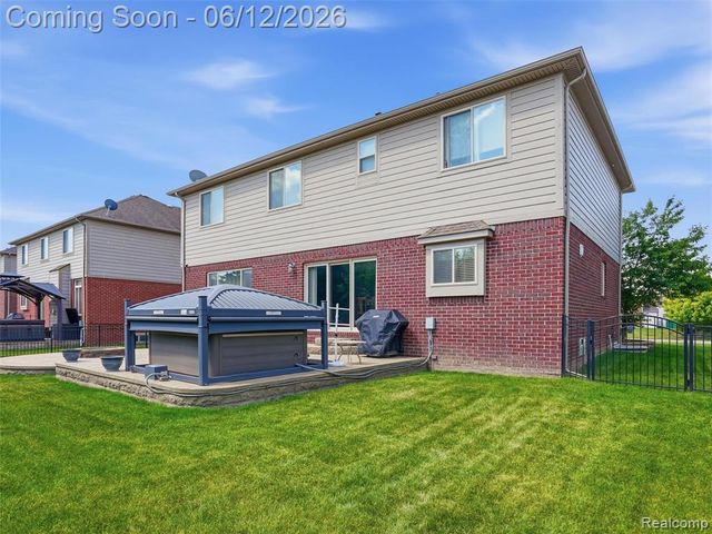 50606 Bredenbury Drive, Macomb, MI 48044