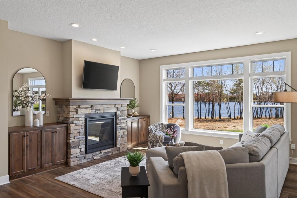 25415 Farmstead Lane, Wyoming, MN 55092 — photo 2