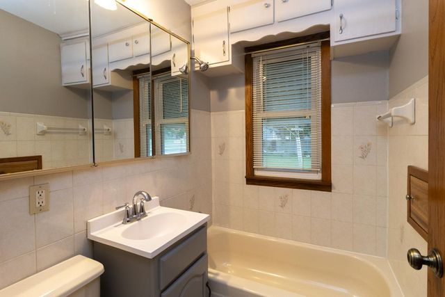 8820 Monroe Street NE, Blaine, MN 55434