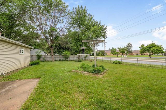 8820 Monroe Street NE, Blaine, MN 55434