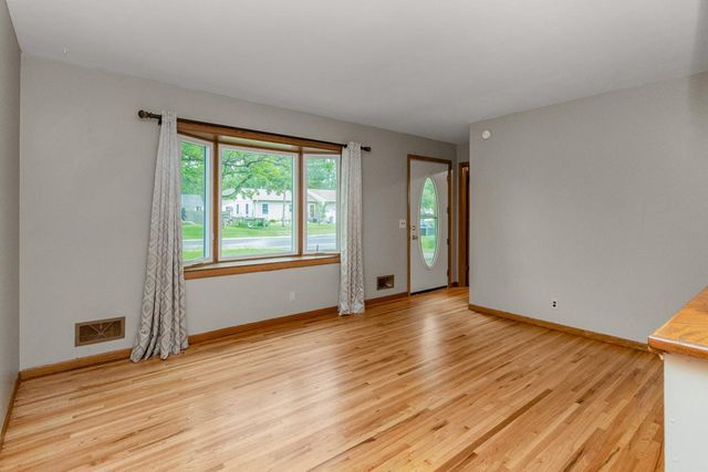 8820 Monroe Street NE, Blaine, MN 55434