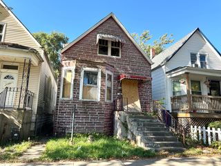 7238 S May Street, Chicago, IL 60621