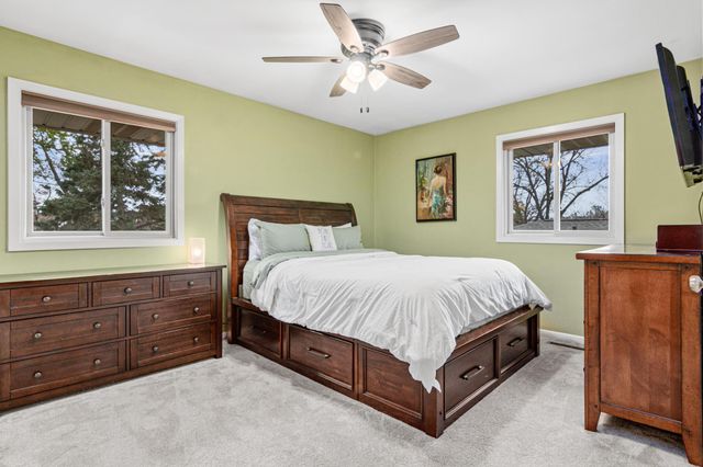 1190 Sextant Avenue W, Roseville, MN 55113