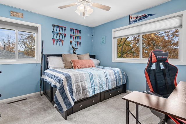 1190 Sextant Avenue W, Roseville, MN 55113