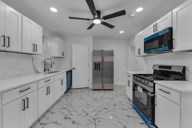 4113 Devonshire Road, Detroit, MI 48224