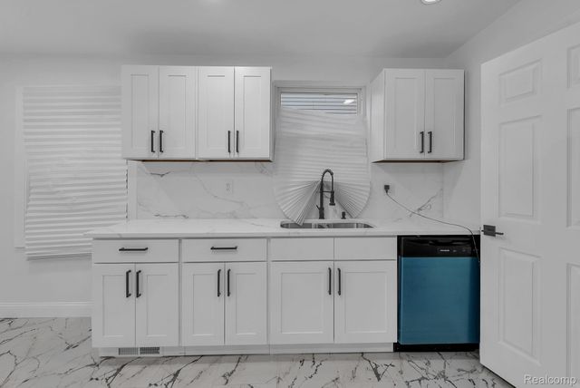 4113 Devonshire Road, Detroit, MI 48224