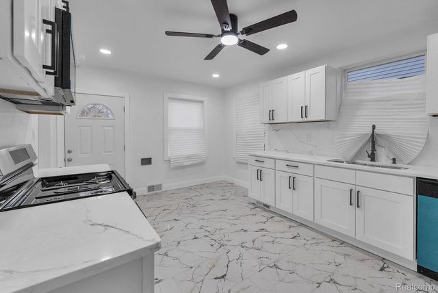 4113 Devonshire Road, Detroit, MI 48224