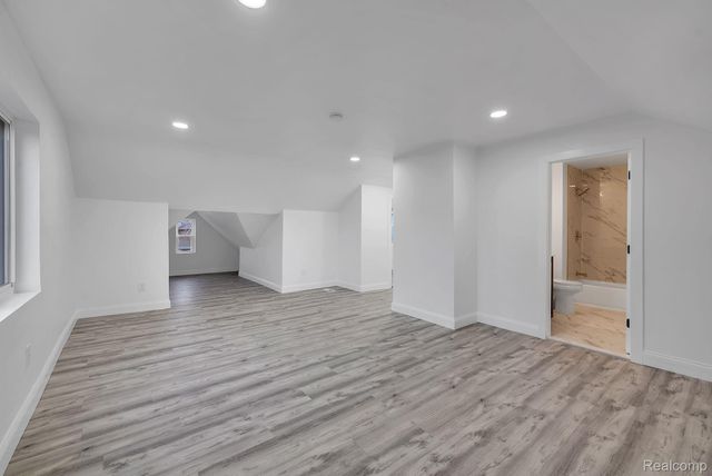 4113 Devonshire Road, Detroit, MI 48224