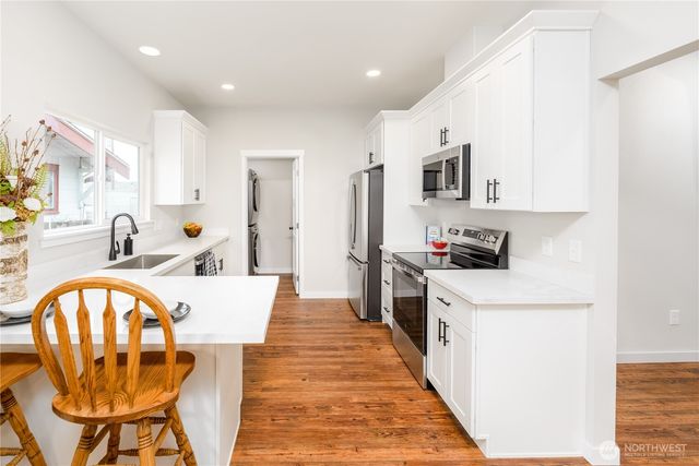 519 W 7th Street, Port Angeles, WA 98362