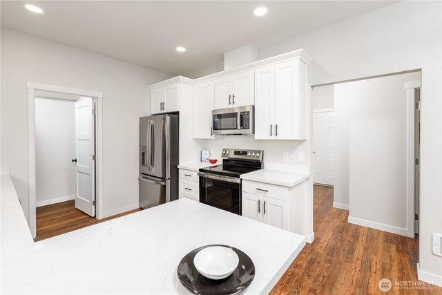 519 W 7th Street, Port Angeles, WA 98362