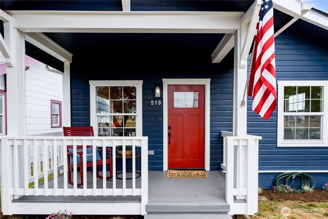 519 W 7th Street, Port Angeles, WA 98362