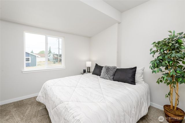 519 W 7th Street, Port Angeles, WA 98362