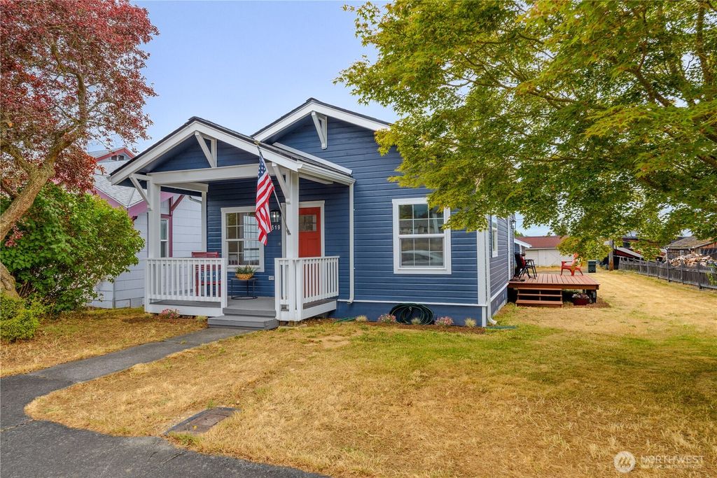 519 W 7th Street, Port Angeles, WA 98362