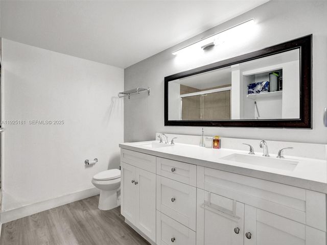 800 Parkview Dr 131, Hallandale Beach, FL 33009