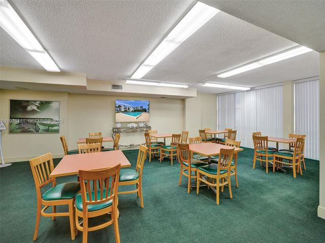 800 Parkview Dr 131, Hallandale Beach, FL 33009