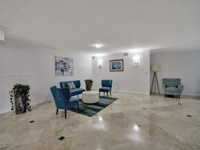800 Parkview Dr 131, Hallandale Beach, FL 33009