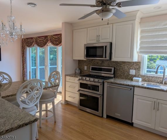 317 Old Tote Rd, Mountainside Boro, NJ 07092