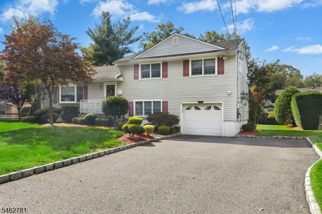 317 Old Tote Rd, Mountainside Boro, NJ 07092 — photo 3
