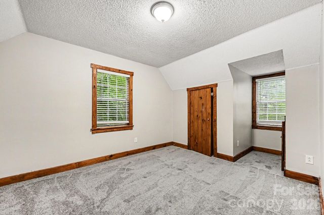 8800 Royal Scot Lane, Charlotte, NC 28227