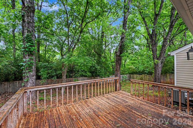 8800 Royal Scot Lane, Charlotte, NC 28227