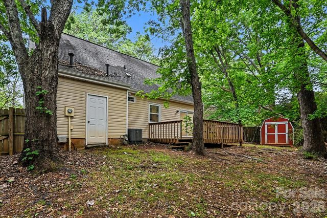 8800 Royal Scot Lane, Charlotte, NC 28227