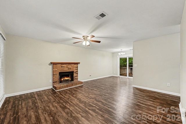 8800 Royal Scot Lane, Charlotte, NC 28227