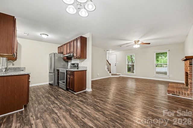 8800 Royal Scot Lane, Charlotte, NC 28227