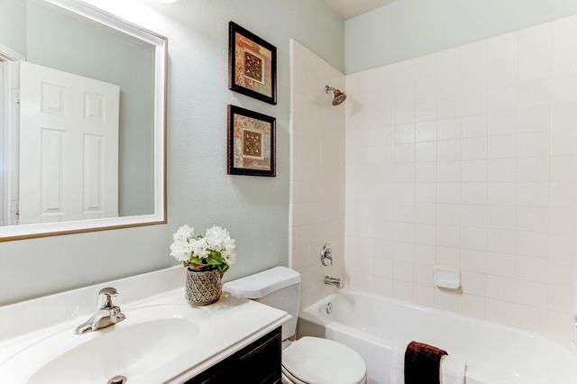 6126 Bradford Lane, League City, TX 77573