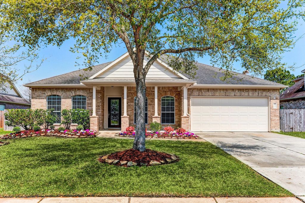 6126 Bradford Lane, League City, TX 77573