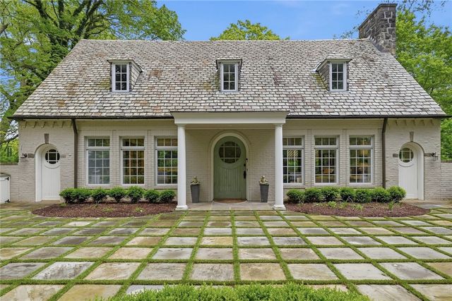 810 Persimmon Rd, Sewickley Heights, PA 15143
