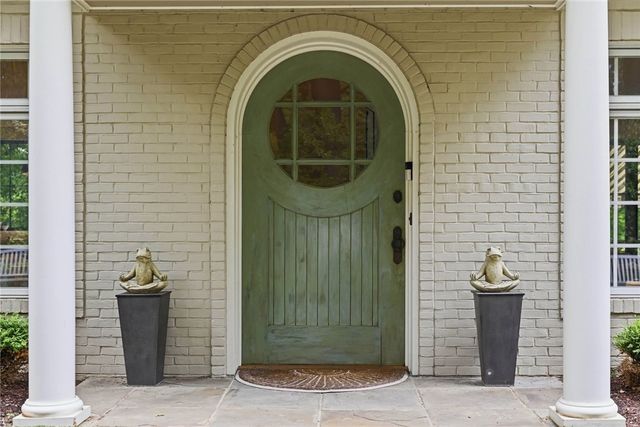 810 Persimmon Rd, Sewickley Heights, PA 15143