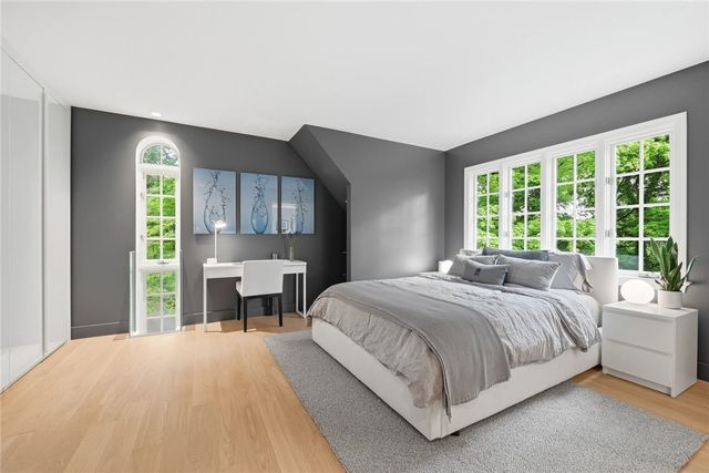 810 Persimmon Rd, Sewickley Heights, PA 15143