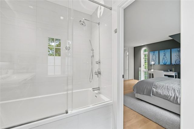 810 Persimmon Rd, Sewickley Heights, PA 15143
