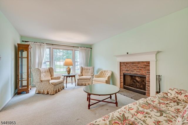 9 Boxwood Rd, Piscataway Twp., NJ 08854
