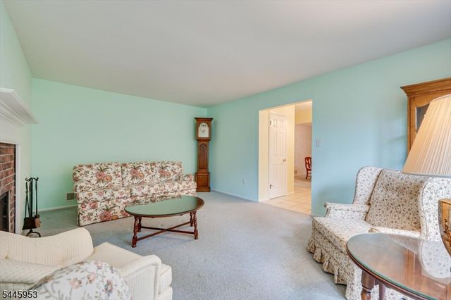 9 Boxwood Rd, Piscataway Twp., NJ 08854