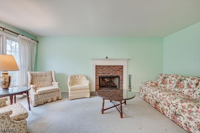 9 Boxwood Rd, Piscataway Twp., NJ 08854