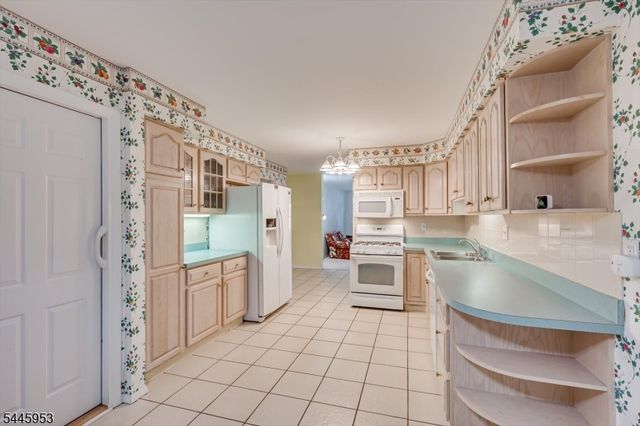 9 Boxwood Rd, Piscataway Twp., NJ 08854
