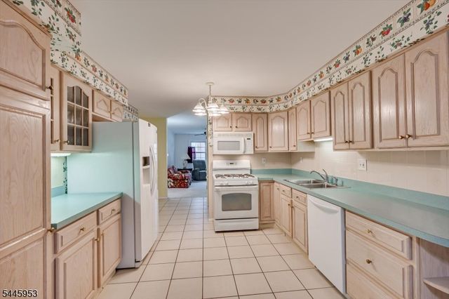 9 Boxwood Rd, Piscataway Twp., NJ 08854