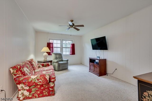 9 Boxwood Rd, Piscataway Twp., NJ 08854