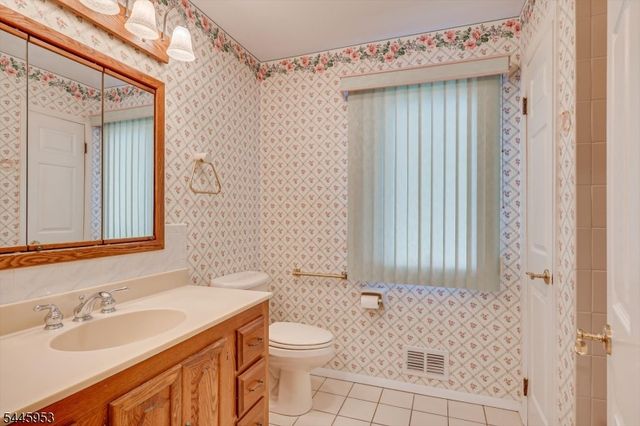 9 Boxwood Rd, Piscataway Twp., NJ 08854